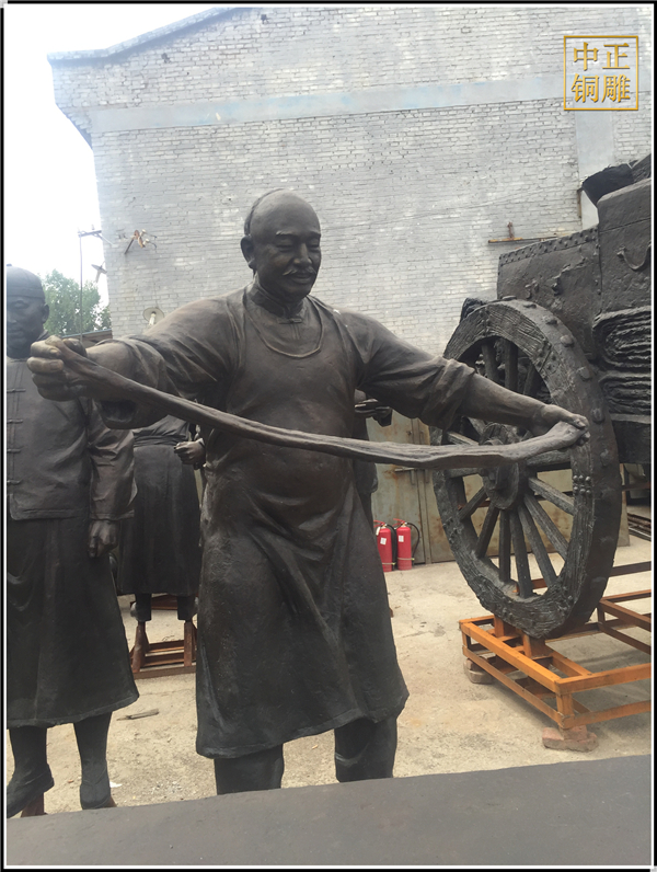 古代拉面人物銅雕塑.jpg